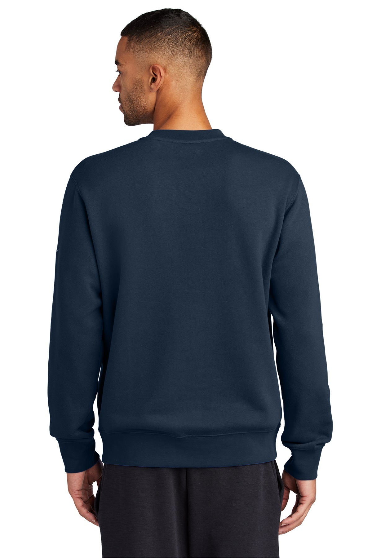 NKFD9863 Nike Club Fleece Sleeve Swoosh Crew