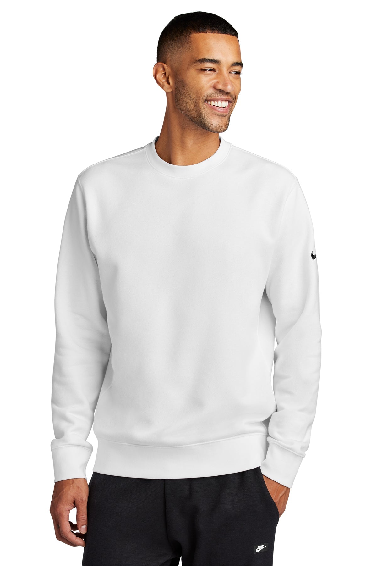 NKFD9863 Nike Club Fleece Sleeve Swoosh Crew